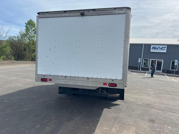 2015-ford-transit-image-6