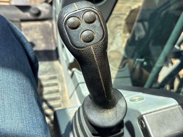 2019-xcmg-xe210u-image-29