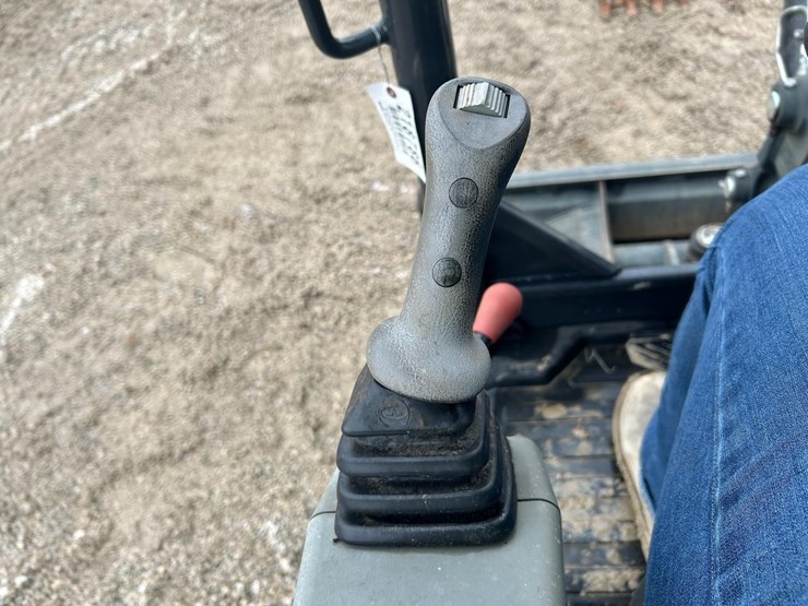 2022-bobcat-e42-image-26