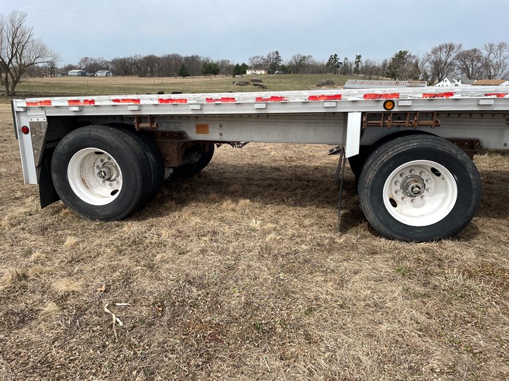 #153-•-2006-reitnouer-48'-aluminum-semi-truck-deck-over-trailer-(has-wi-title)-image-6