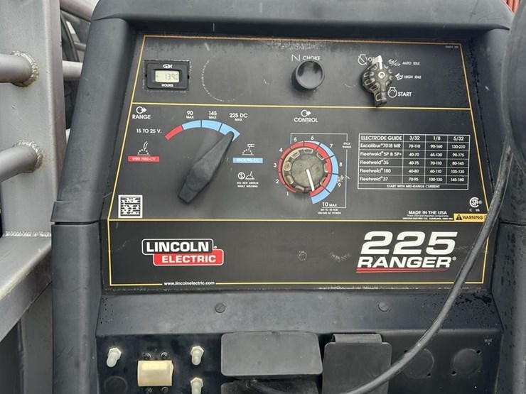 2016-ford-f350-xlt-image-22