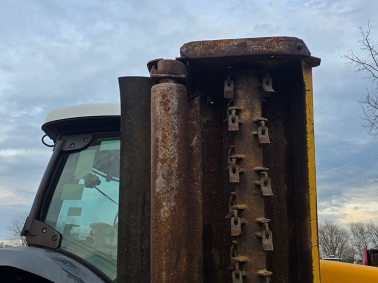 2006-new-holland-ts135a-image-42