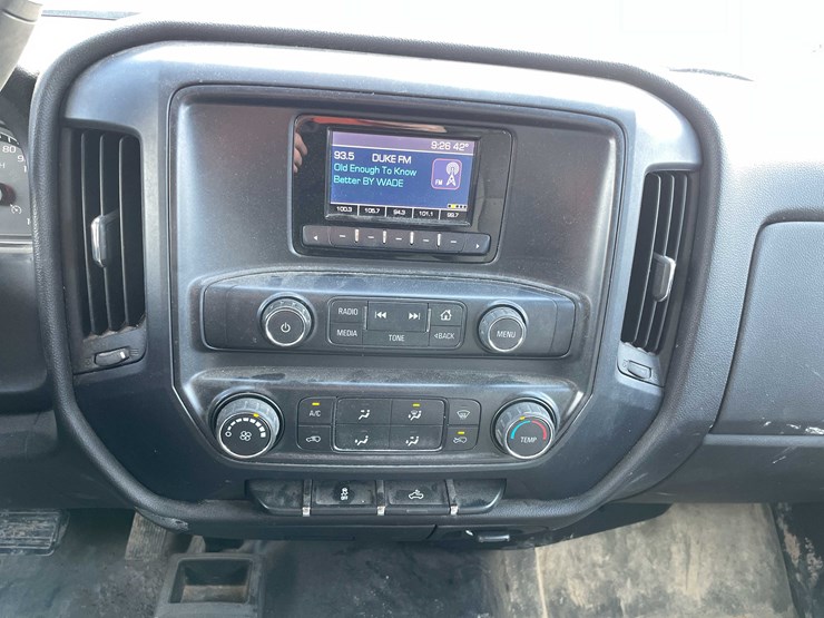 2015-chevrolet-1500-image-75