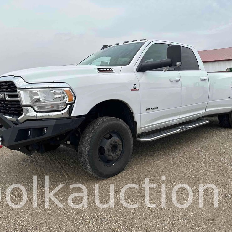 2022 DODGE 3500