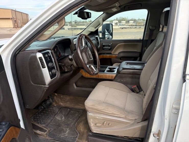 2018-gmc-sierra-2500hd-image-6