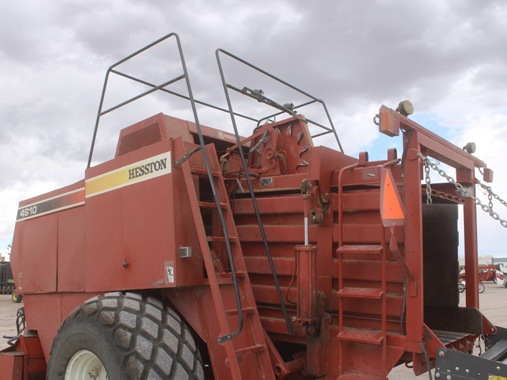 hesston-4910-image-37