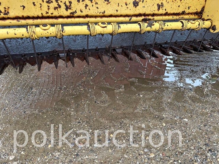 new-holland-492-image-2