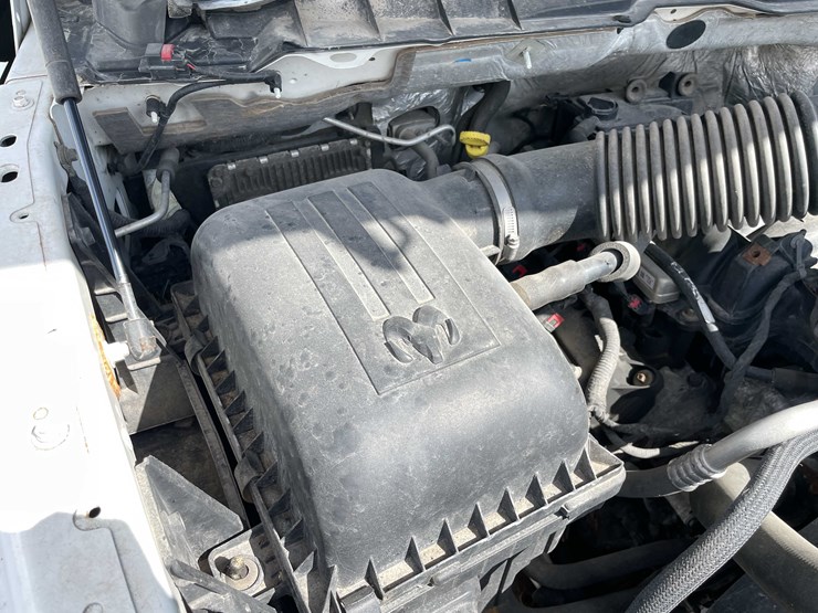 2016-dodge-2500-image-10