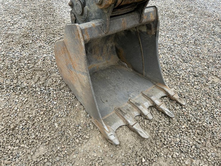 2020-kubota-kx080-4-image-8