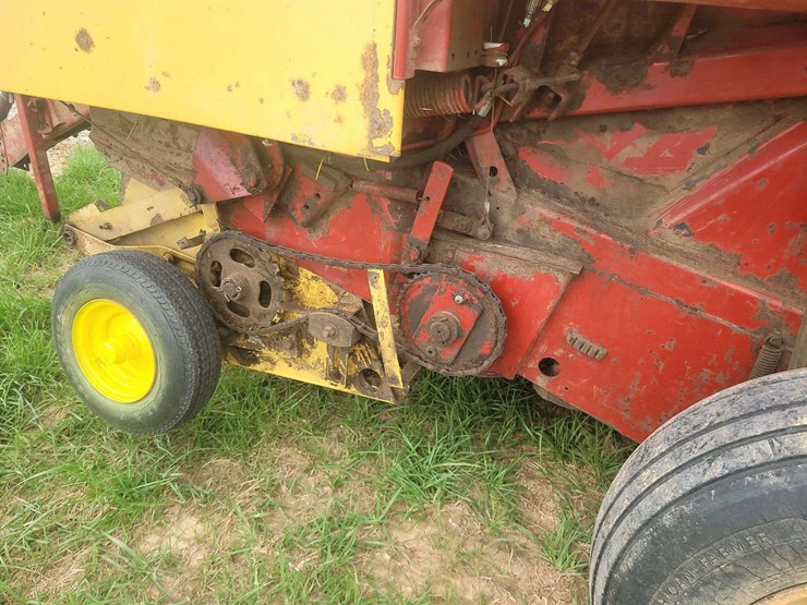 new-holland-853-image-13