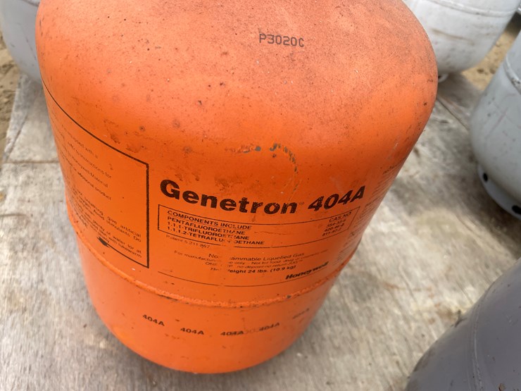 #3922-•-(7)-refrigerant-tanks-and-(1)-nitrogen/argon-tank-image-26