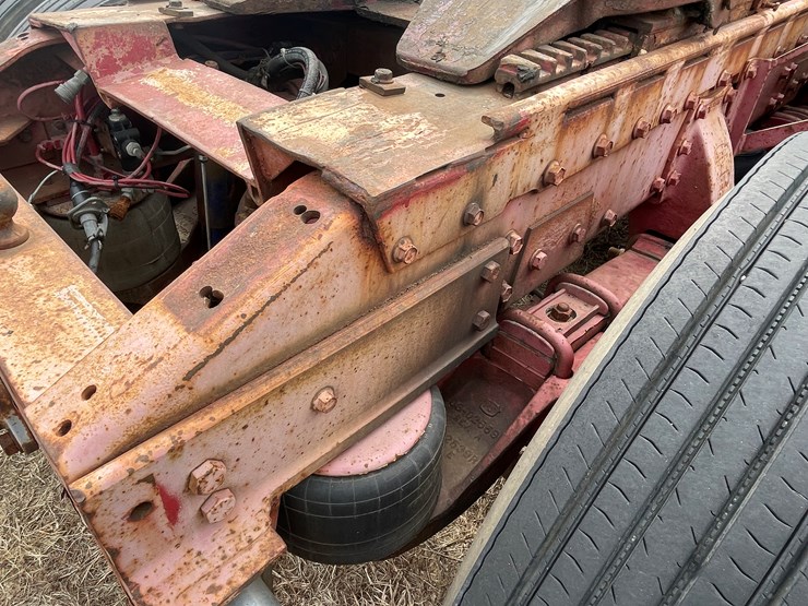 1987-peterbilt-379-image-27