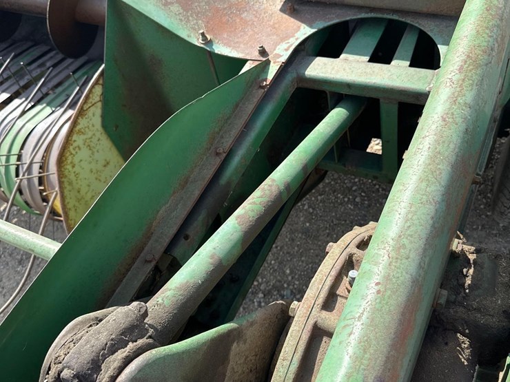 john-deere-24-image-11