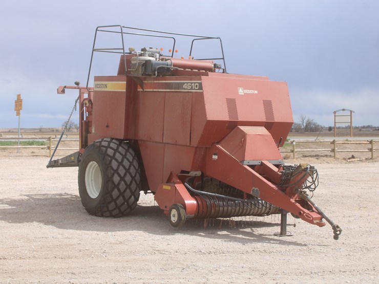 hesston-4910-image-9