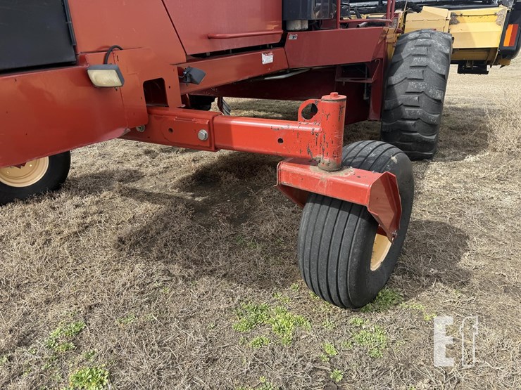 2008-new-holland-h8040-image-12