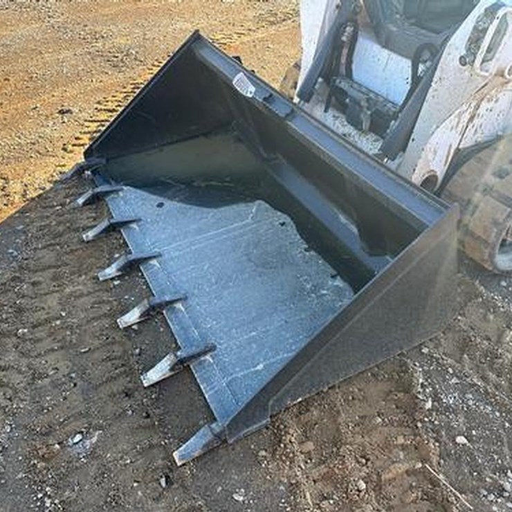 Wildcat 78" Skid Steer High Capacity Tooth Bucket