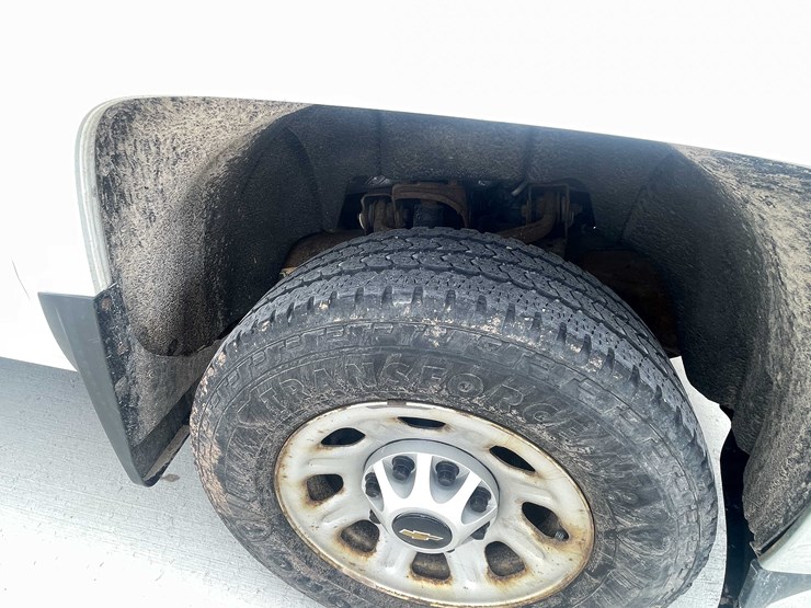 2015-chevrolet-2500-image-13