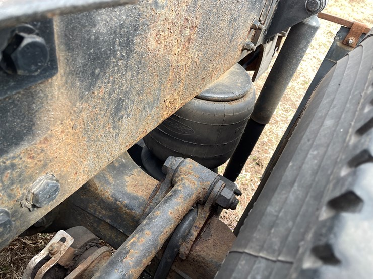 2008-peterbilt-386-image-35