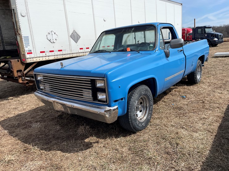 #192-•-1984-2-x-4-chevy-silverado-(has-wi-title)-image-1
