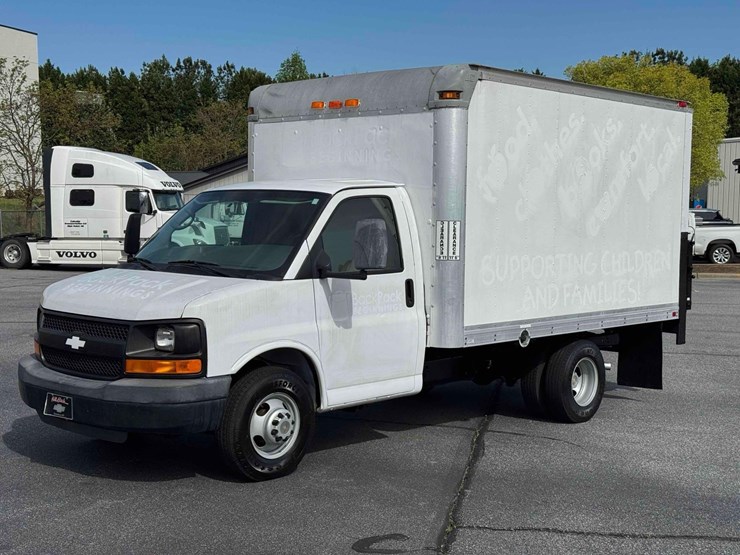 2009-chevrolet-3500-image-1