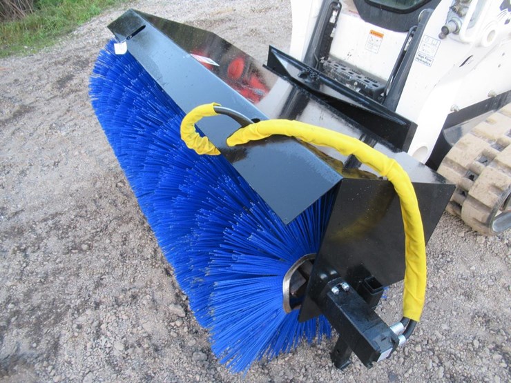 wildcat-76"-skid-steer-sweeper-image-1