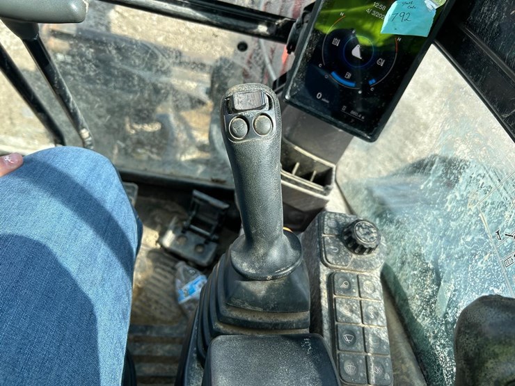 2022-kubota-u48-5-image-21