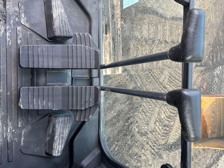 2018-komatsu-pc210-lc-11-image-34