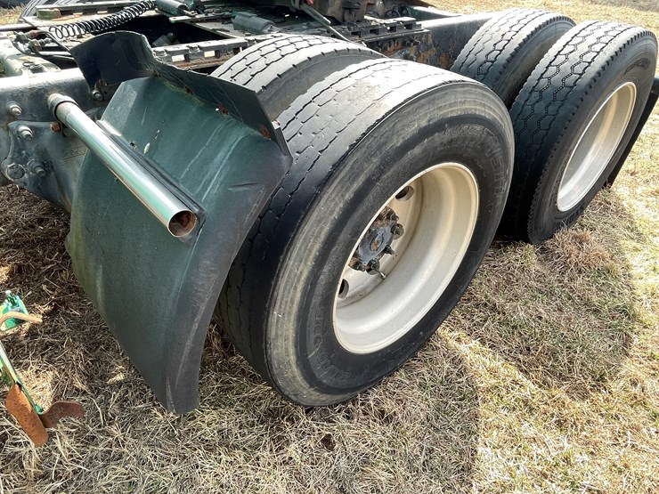 2002-caterpillar-c15-image-25