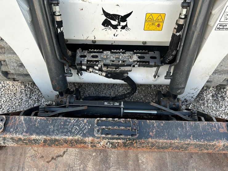 2023-bobcat-t770-image-10
