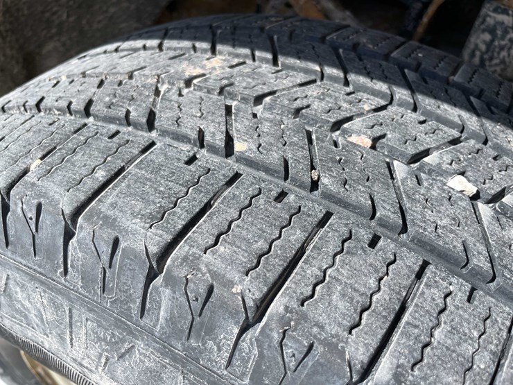 2015-chevrolet-1500-image-21