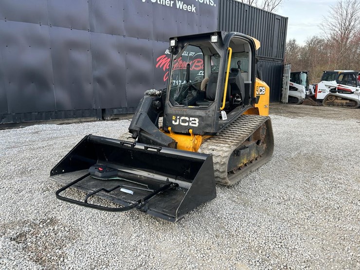 2021-jcb-3ts-8t-image-8