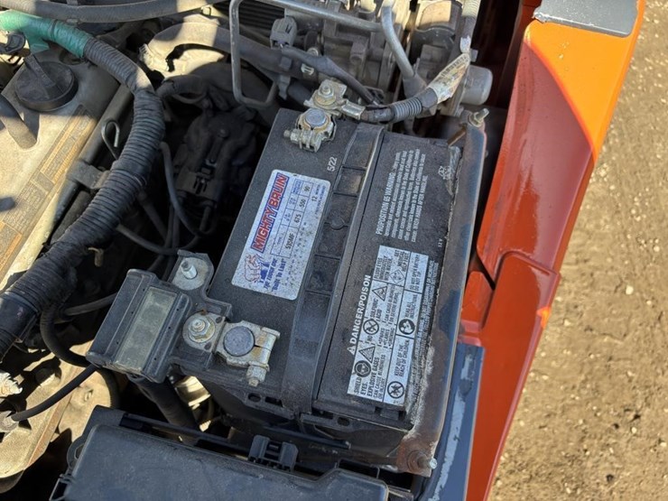 2017-toyota-8fgu30-image-28