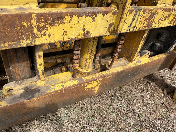 #173-•-otis-ut-50-gas-powered-rough-terrain-forklift-image-11