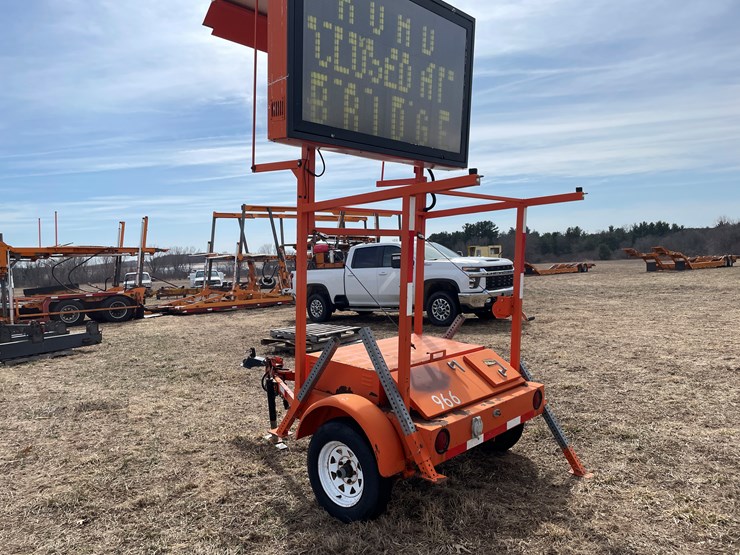 #205-•-1999-american-electronic-sign-trailer-image-9