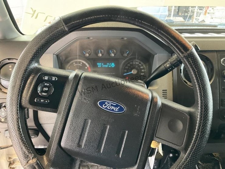 2016-ford-f550-image-18