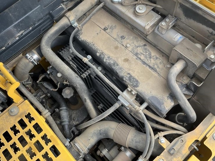 2018-komatsu-pc210-lc-11-image-28