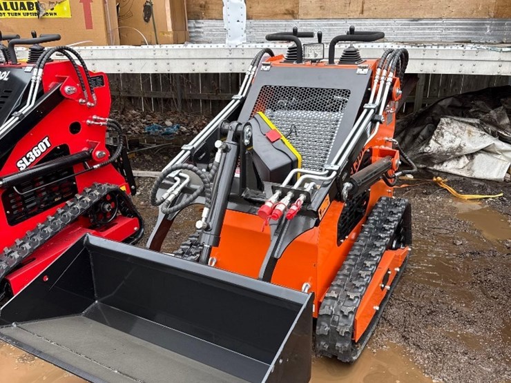 new-sdlool-co-stand-on-mini-skidloader-model-sl36c-image-1