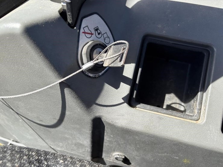 2020-bobcat-e26-image-36