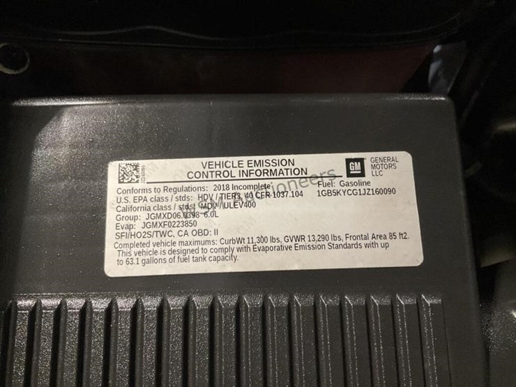 2018-chevrolet-silverado-3500hd-image-14