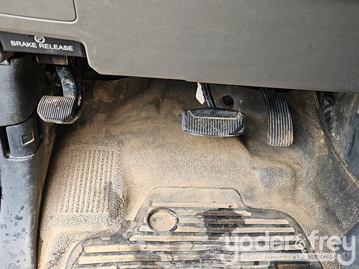 2018-ford-f550-xl-image-27