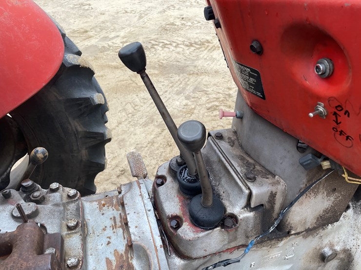 massey-ferguson-230-image-28