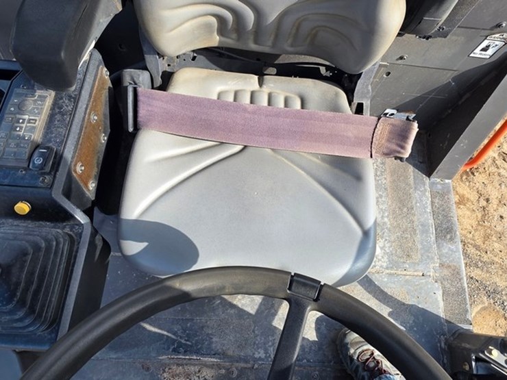 2018-volvo-sd115b-image-57