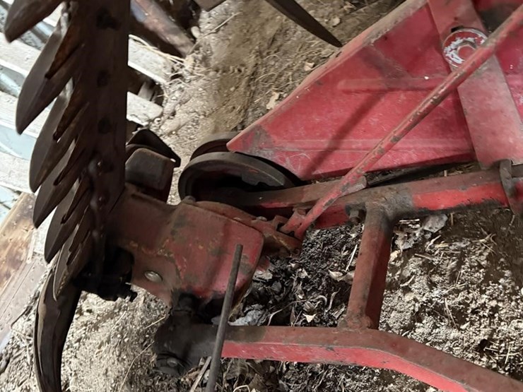 international-1300-image-8