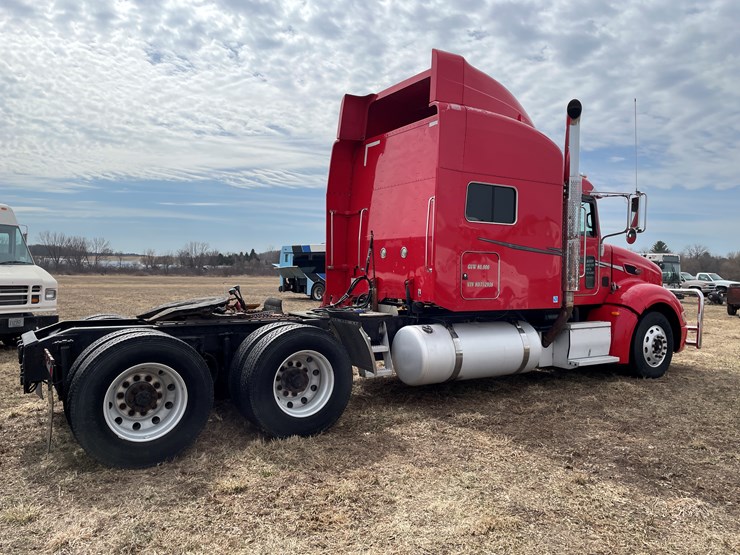 2008-peterbilt-386-image-5