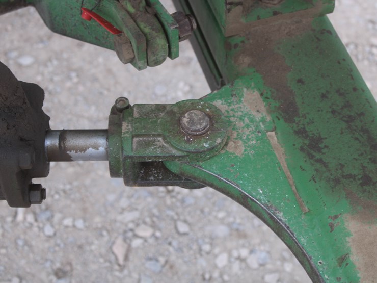 john-deere-220-image-15