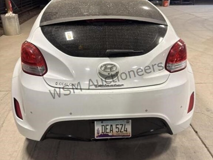 2016-hyundai-veloster-coupe-image-7