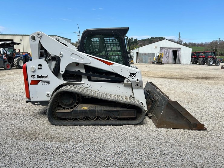 2022-bobcat-t770-image-5