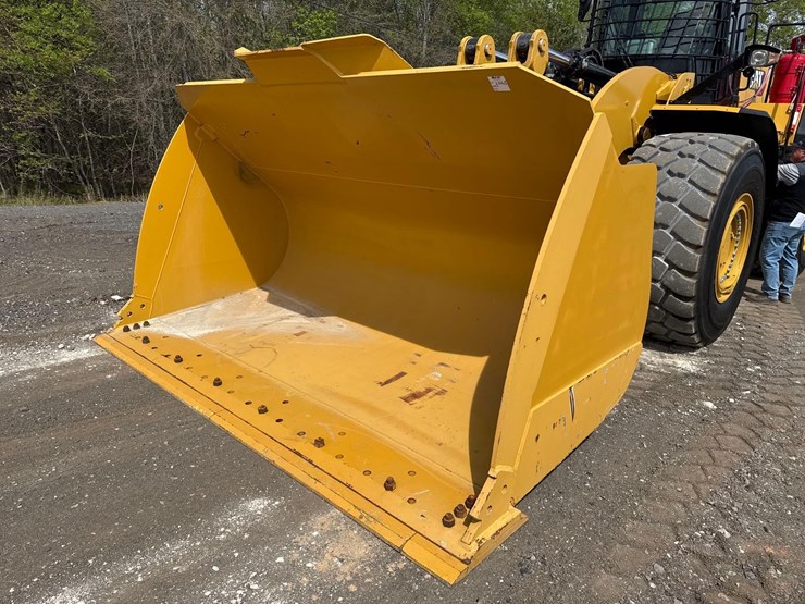 2022-caterpillar-982m-image-11