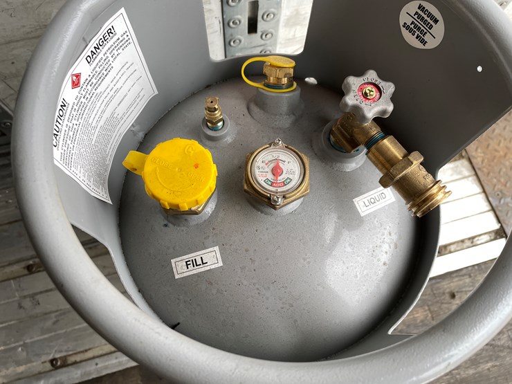 #10741-•-steel-forklift-lp-tank-image-6