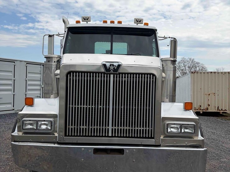 1999-caterpillar-c12-image-2